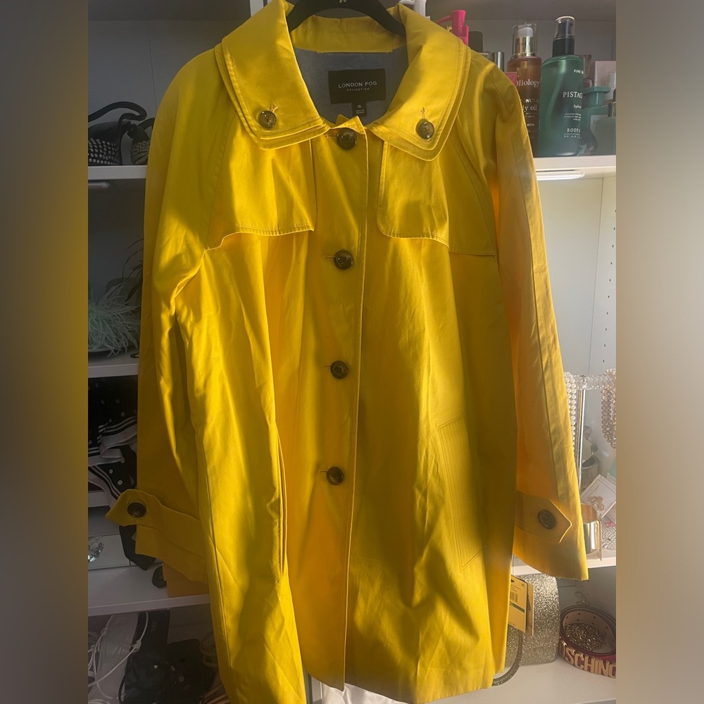 BNWT London Fog Trench Coat Size XL